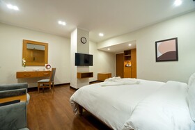 Hotel One Tower Gulberg