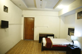 Hotel Premier Inn Davis Road
