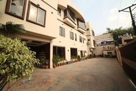 Hotel Premier Inn Grand