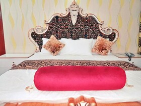 Hotel Rose One Lahore