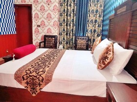 Hotel Rose One Lahore