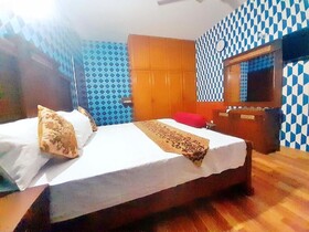 Hotel Rose One Lahore