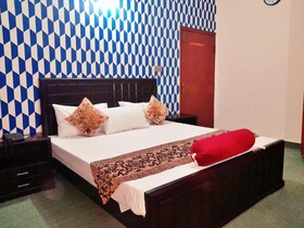 Hotel Rose One Lahore