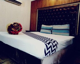 Hotel Royal Suites