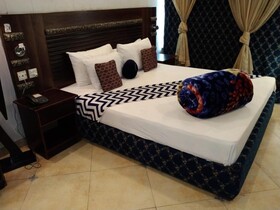 Hotel Royal Suites