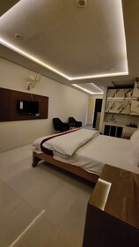 Key View Hotel