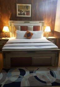 Lasani Continental Hotel Lahore