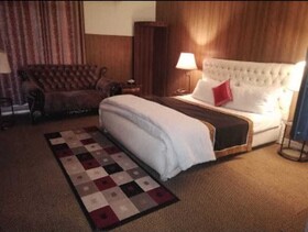 Lasani Continental Hotel Lahore