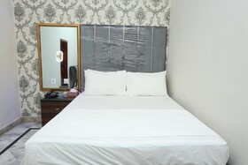 Red Fort Hotel