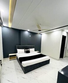 Shades Hotel Apartments
