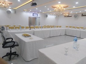 Shanze Hotel And Suites