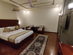 Shelton’s Rezidor Lahore