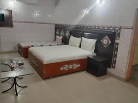 United Hotel Lahore