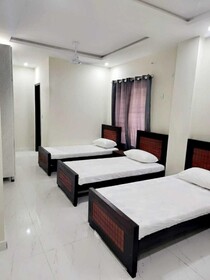 Uptown86 Executive Residency