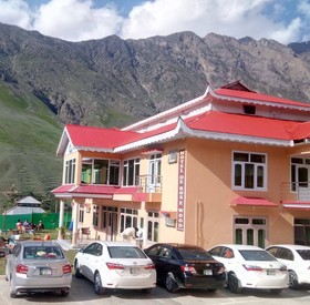 Hotel De Rose Wood Batakundi