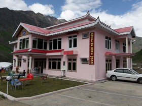 Hotel De Rose Wood Batakundi