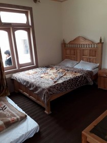 Hotel De Rose Wood Batakundi