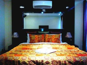 Bling Hotel