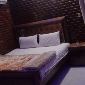 Bodla Royal Hotel