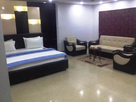 Fairmont Hotel & Restaurant