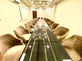 Grand Luxury Hotel