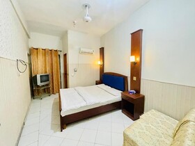 Hotel New Mid City