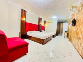 Hotel New Mid City