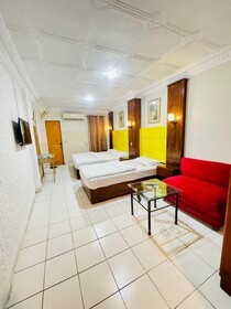 Hotel New Mid City