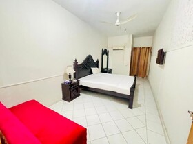 Hotel New Mid City