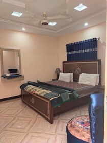Hotel Paradise Inn