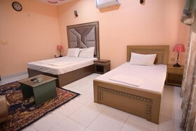 Hotel Shaheen Continental Multan