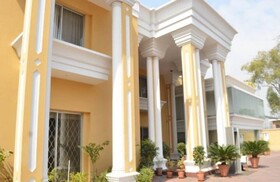 Red Velvet Hotel