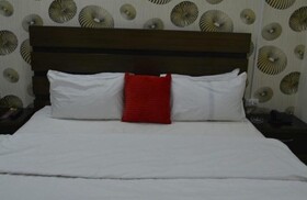 Red Velvet Hotel