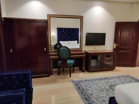 Royal Mansion Hotel