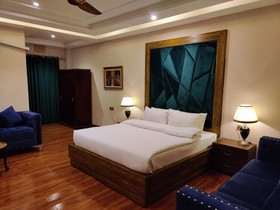 Royal Mansion Hotel