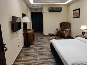 Royal Mansion Hotel