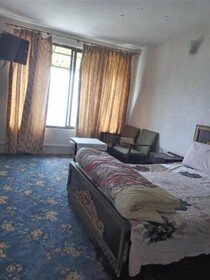 Breeze Hotel