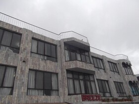 Breeze Hotel