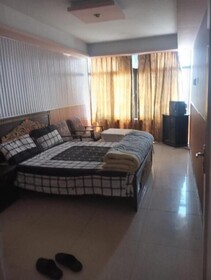 Breeze Hotel