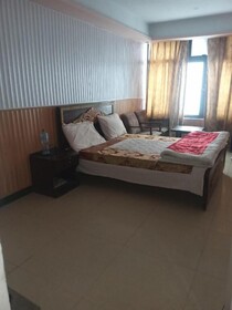Breeze Hotel