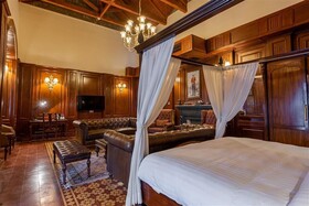 Cecil by Pearl Continental