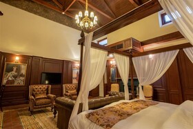 Cecil by Pearl Continental