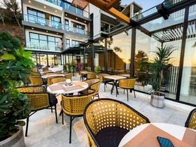 Fiora Hotel