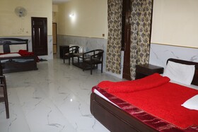 Hotel Dynasty Murree