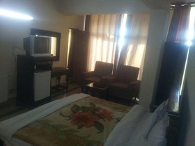 Hotel Move-N-Pick