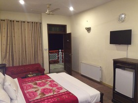 Hotel Move-N-Pick