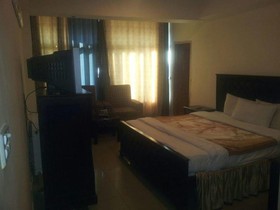 Hotel Move-N-Pick