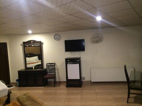 Hotel Move-N-Pick