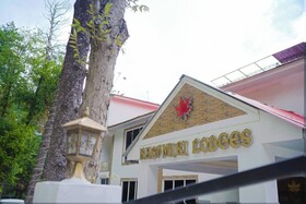 Kashmiri Lodges