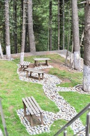Kashmiri Lodges